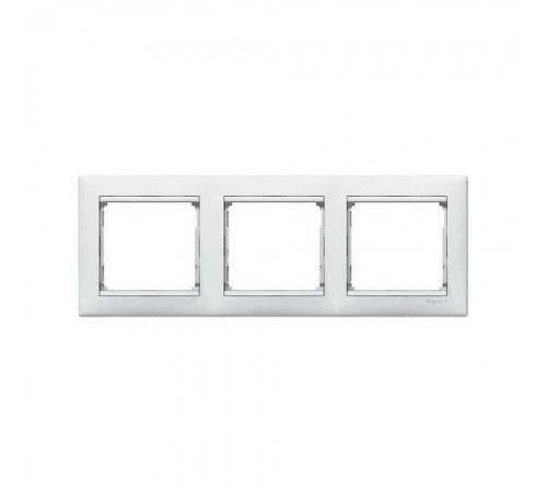 Рамка Legrand Valena Classic біла 3-кратна 774453