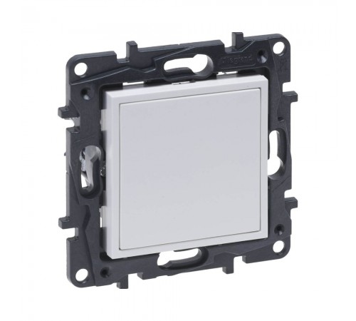 Заглушка Legrand Niloe Step біла 863100 Заглушка Legrand Niloe Step біла 863100