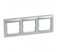 Legrand Valena Classic Рамка 3 пости Алюміній срібний штрих 770353