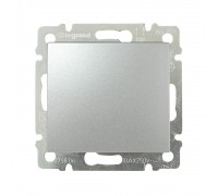 Legrand Valena Classic Кнопка 1-клавішна без фіксації 10А Алюміній
770111
