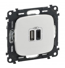 Legrand Valena ALLURE Valena ALLURE. Зарядний пристрій з двома USB-роз'ємами тип А+тип С 240В/5В 3000мА. З лицьовою панеллю, колір Білий білий 754965