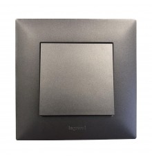 Вимикач в зборі Legrand NILOE STEP сталь NS863401S