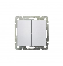 Legrand Valena Classic Перемикач на два напрямки2-клавішний 10А IP44 Білий 770098