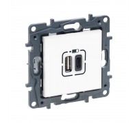 Розетка USB подвійна Legrand Niloe Step білий 863140
