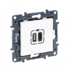 Розетка USB подвійна Legrand Niloe Step білий 863140