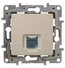 Legrand ETIKA Розетка RJ45 кат 6 UTP Слонова кістка 672353