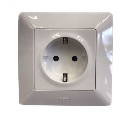 Розетка в зборі Legrand Valena LIFE біла L754007S-2