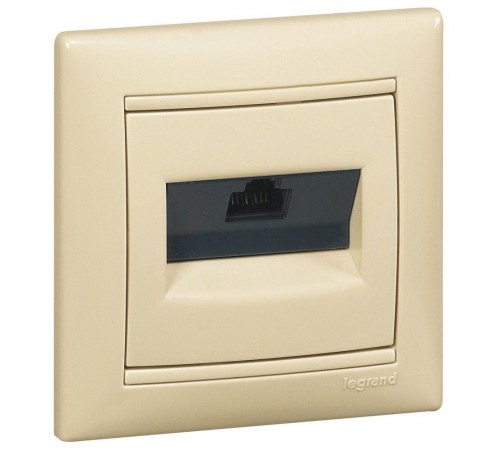 Legrand Valena Classic Розетка компютерна 6 категорія Слонова кістка 774146