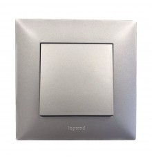 Вимикач в зборі Legrand NILOE STEP алюміній NS863301S