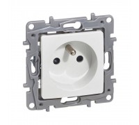 Розетка Legrand Niloe Step біла 764527