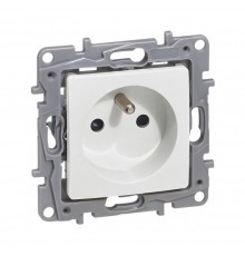Розетка Legrand Niloe Step біла 764527