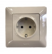 Розетка в зборі Legrand Valena LIFE слонова кістка L754047S-2